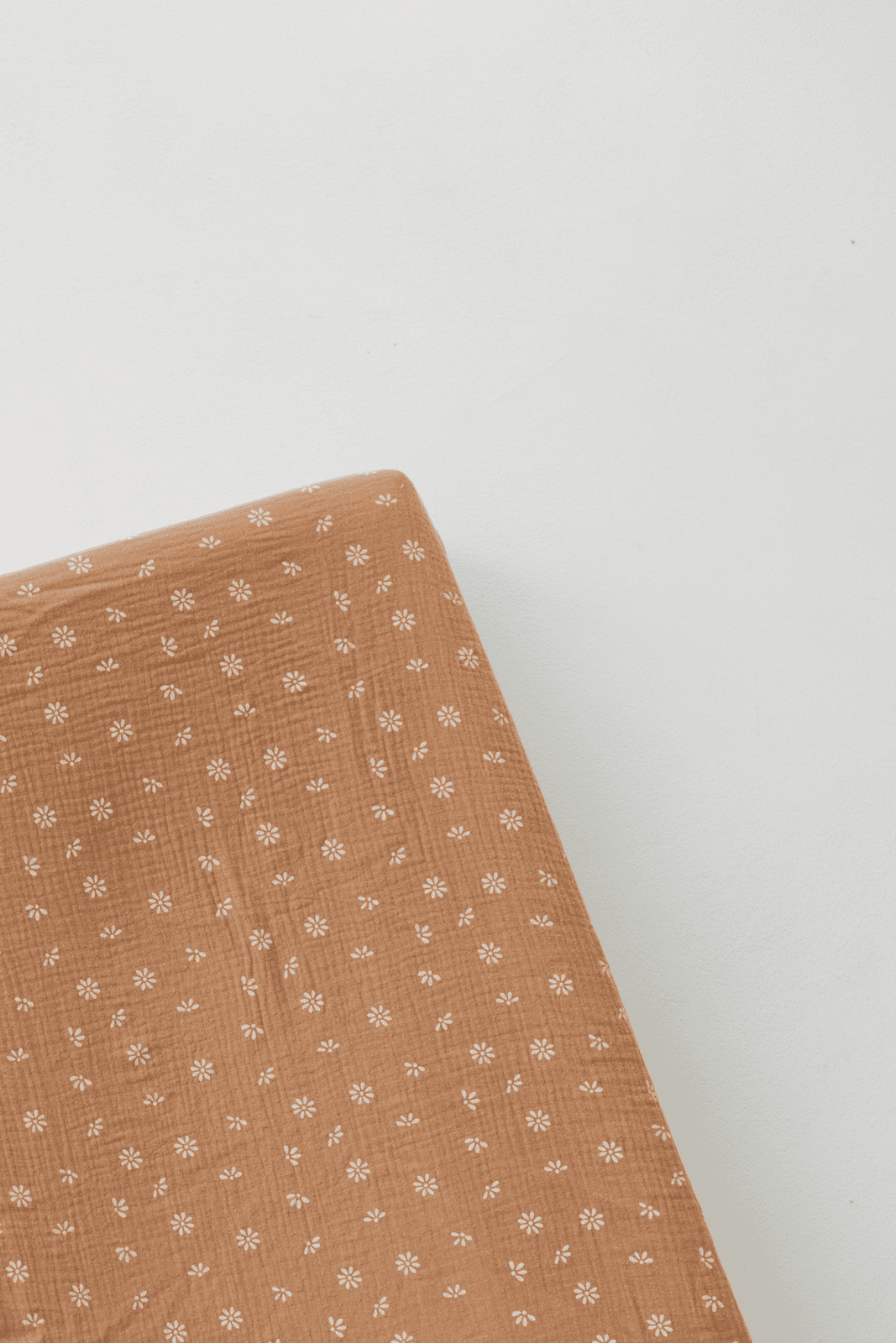 TISU diaper changing pad cover, Caramel Daisy - TISU Baby